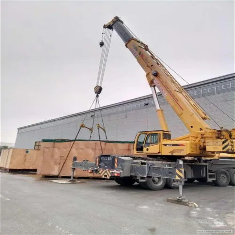 华南热作学院500吨汽车吊出租