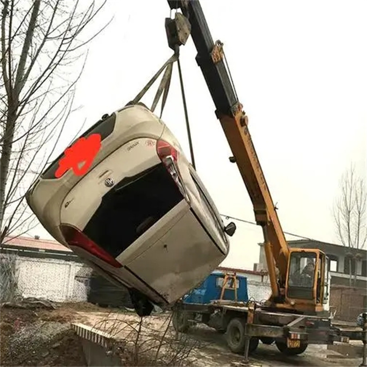 华南热作学院随时待命，吊车24小时道路救援服务全解析