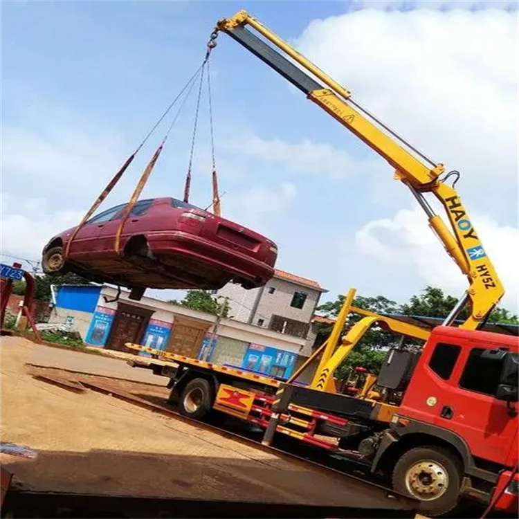 华南热作学院吊车吊汽车的正确方法